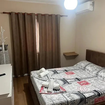 아파트 Holiday Rental 티라나